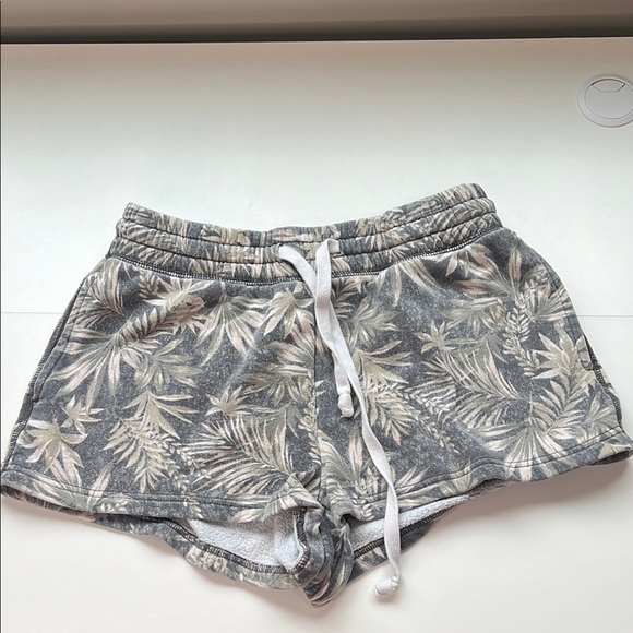 American Eagle Sweatsuit Set Tropical Print Sweatshirt and Shorts Set Small - Picture 5 of 6